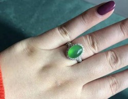 2万+买的翡翠戒指竟是刷的绿漆？到底什么样的珠宝展才靠谱？_4